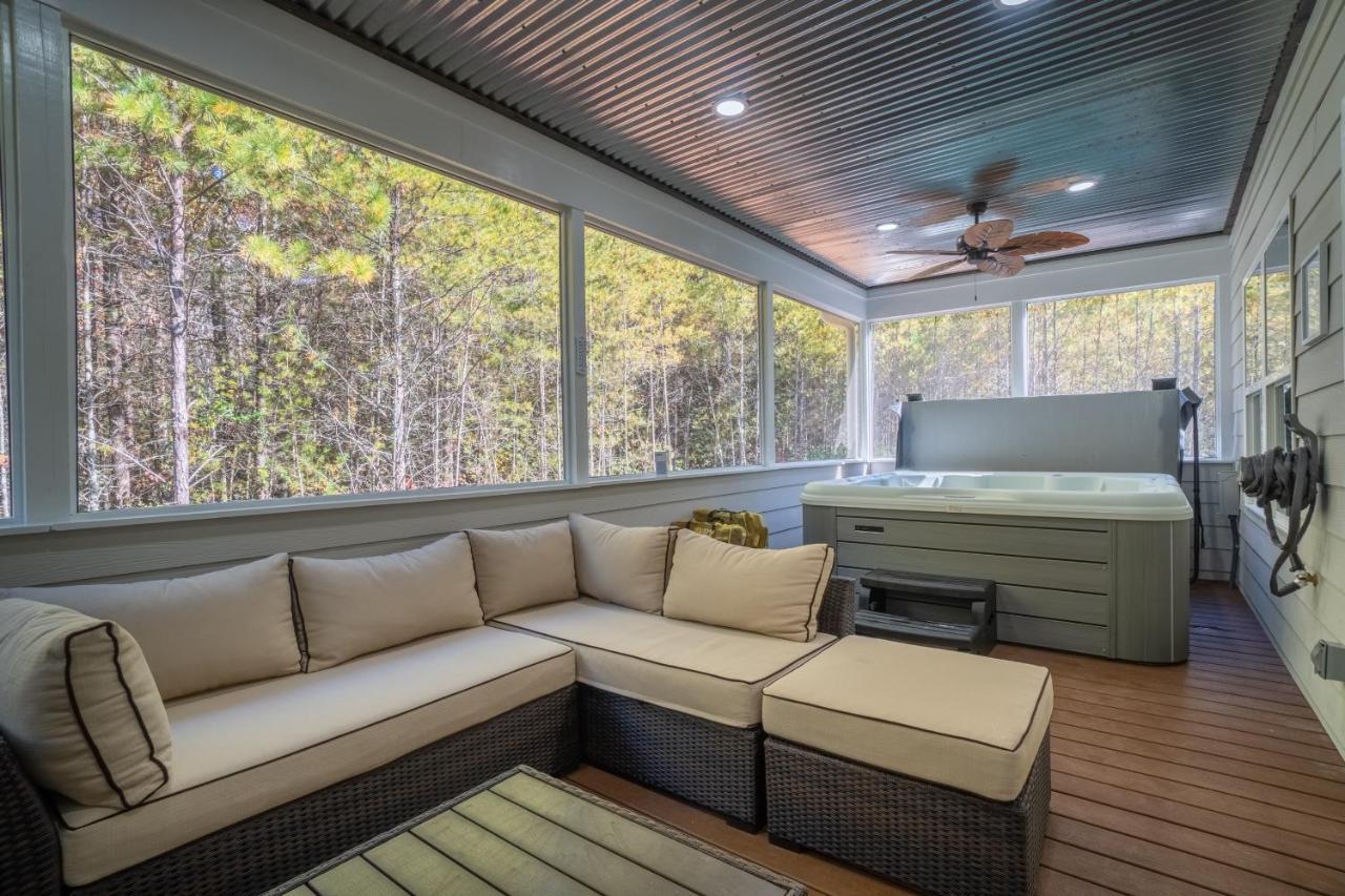 Par-Tee Haus I- Game Room & Hot Tub-Walk To Helen Exterior photo