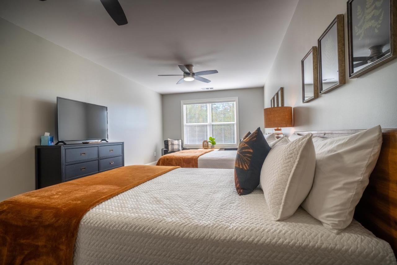 Par-Tee Haus I- Game Room & Hot Tub-Walk To Helen Exterior photo