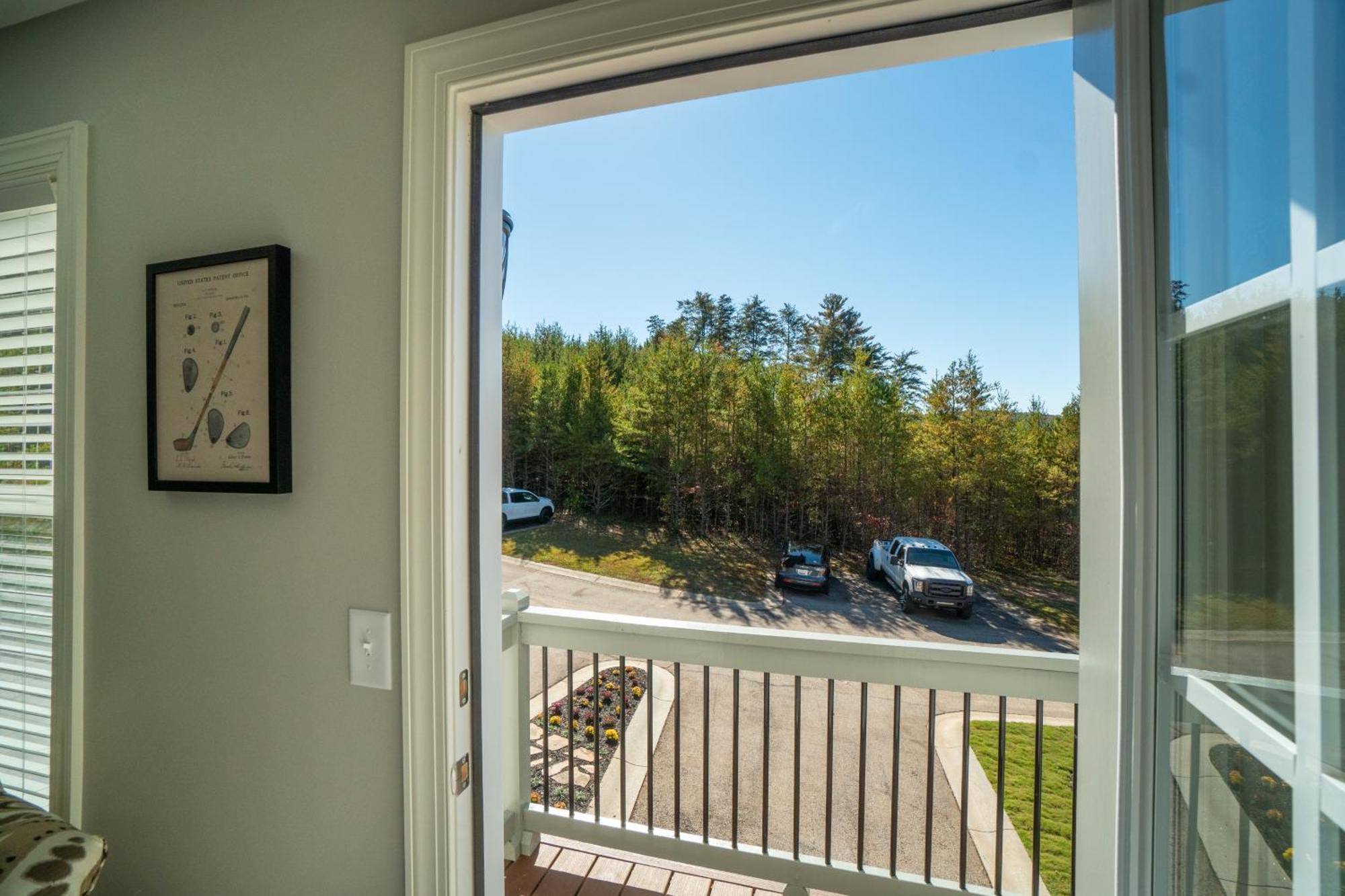 Par-Tee Haus I- Game Room & Hot Tub-Walk To Helen Exterior photo
